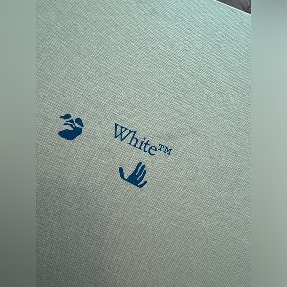 Off-White Shoe Box - Picture 2 of 16
